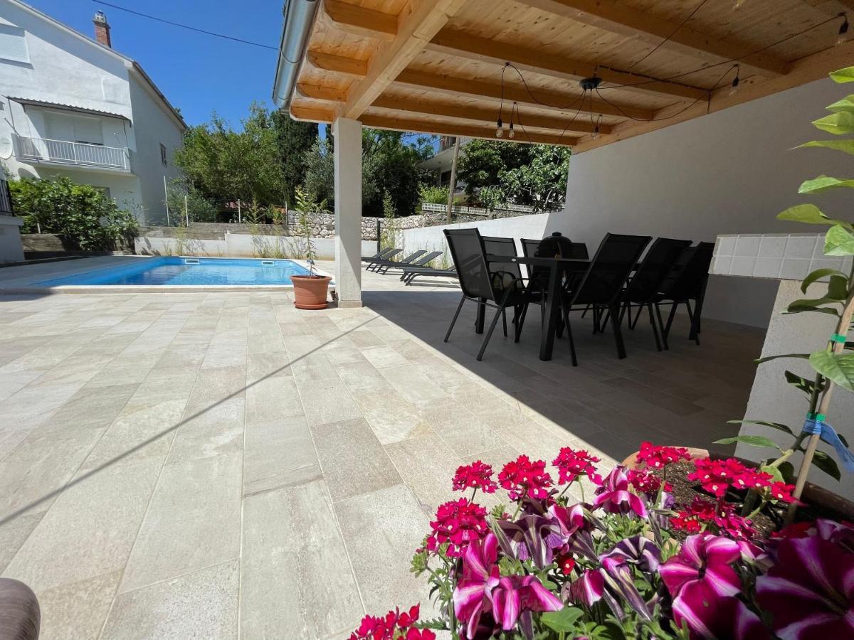Apartments Maja Dramalj Luaran gambar