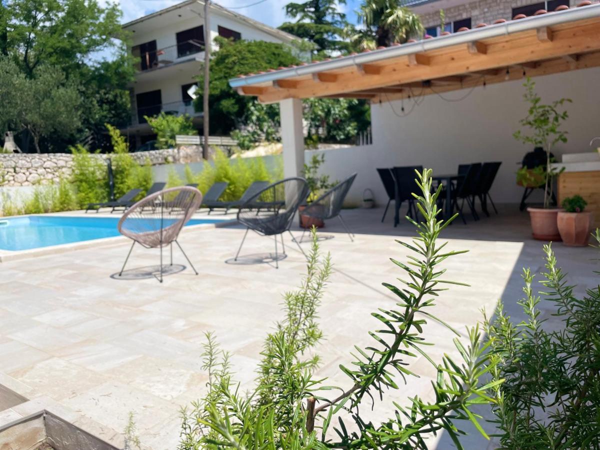 Apartments Maja Dramalj Luaran gambar